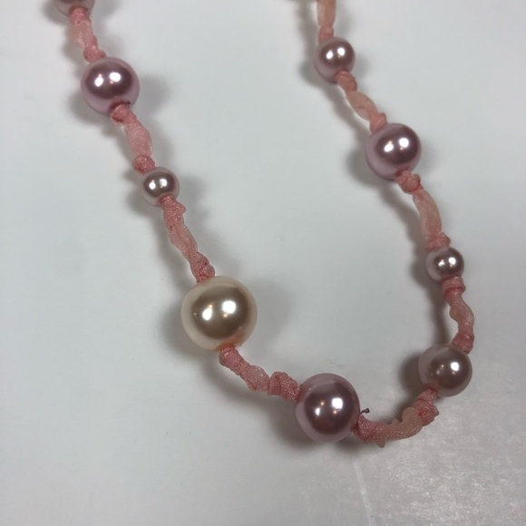 Laila Rowe Pink Faux Pearl Necklace - Picture 2 of 2